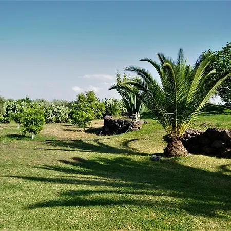 Mendolito Villa