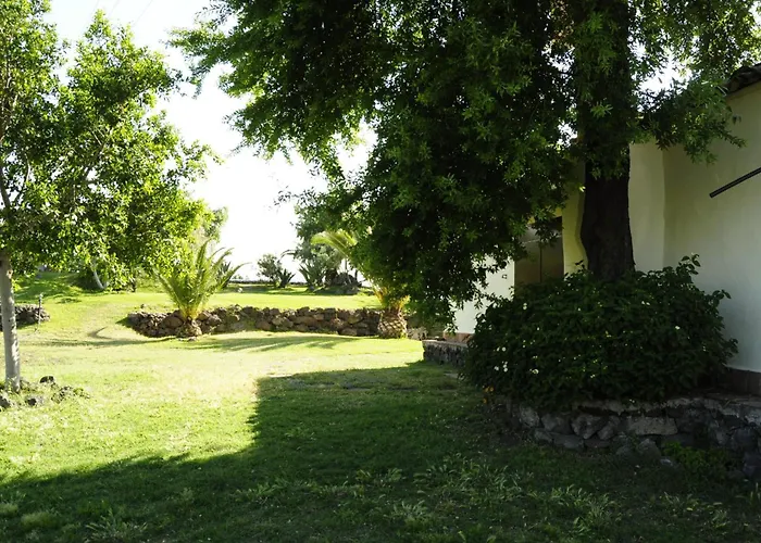 Mendolito Villa *